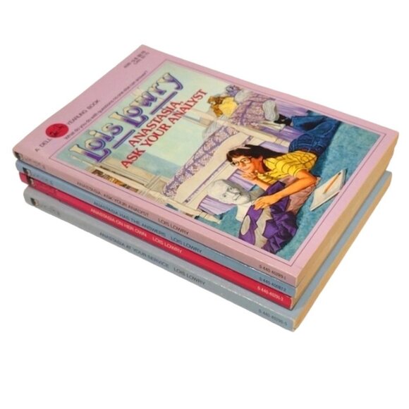Lot of 4 Kid's Paperback Books Anastasia by Lois Lowry Dell Yearling Books 1980s - Picture 1 of 10